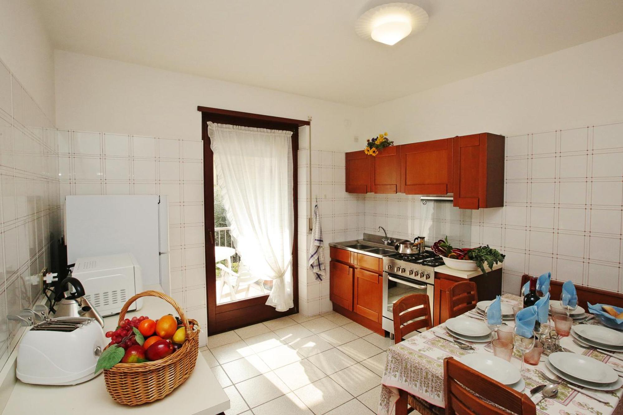 Appartamento Emma - Happy Rentals Riva del Garda Bagian luar foto