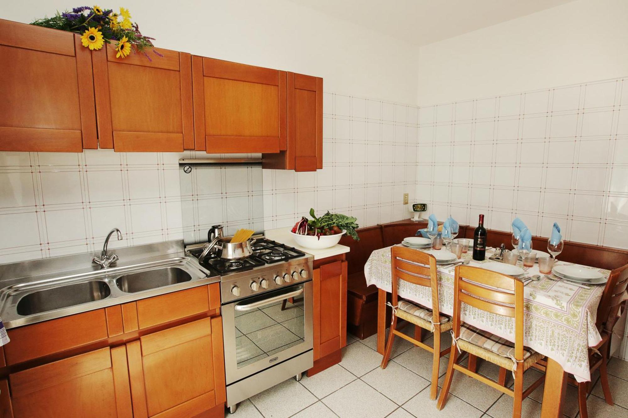 Appartamento Emma - Happy Rentals Riva del Garda Bagian luar foto