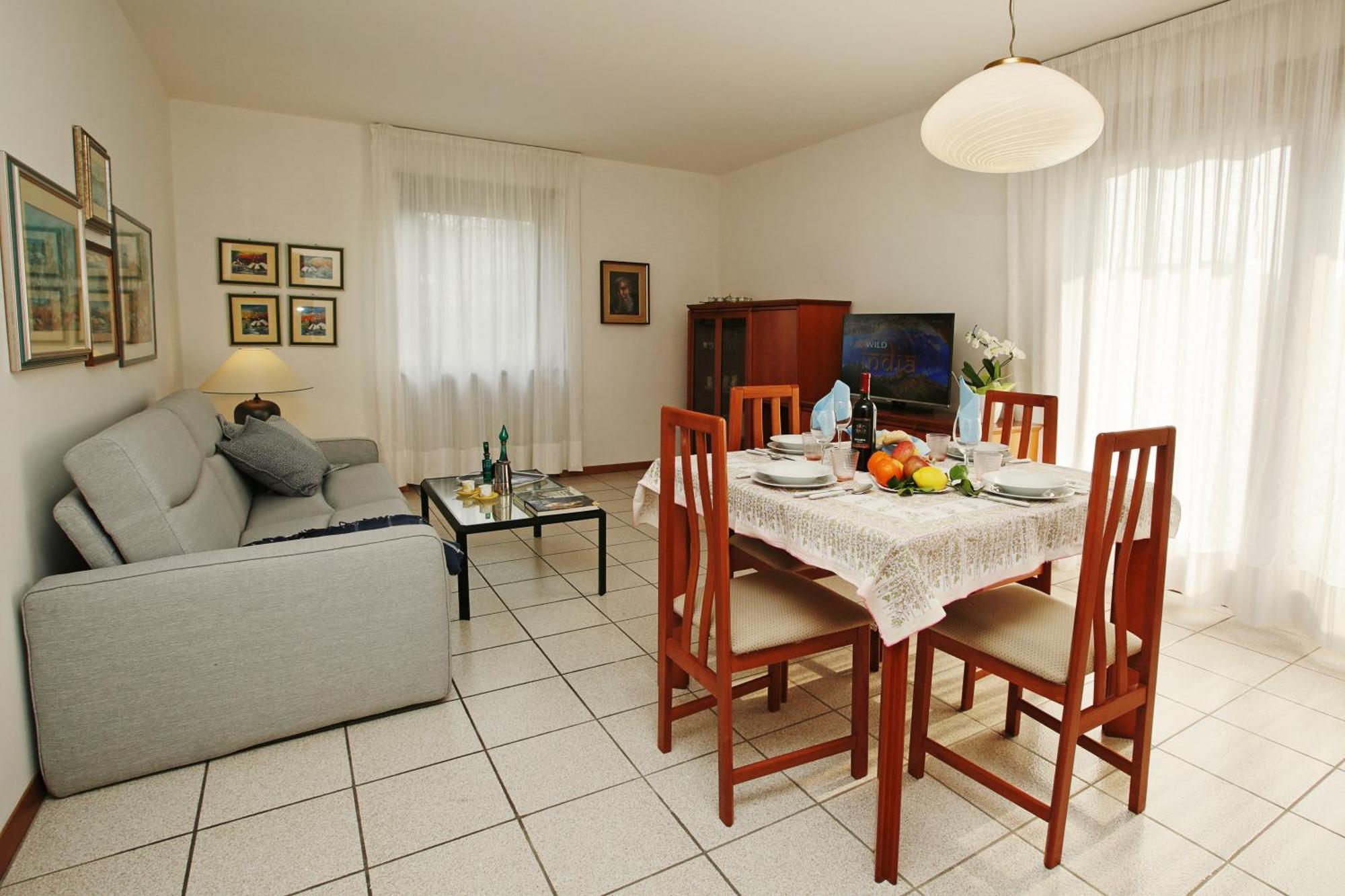 Appartamento Emma - Happy Rentals Riva del Garda Bagian luar foto