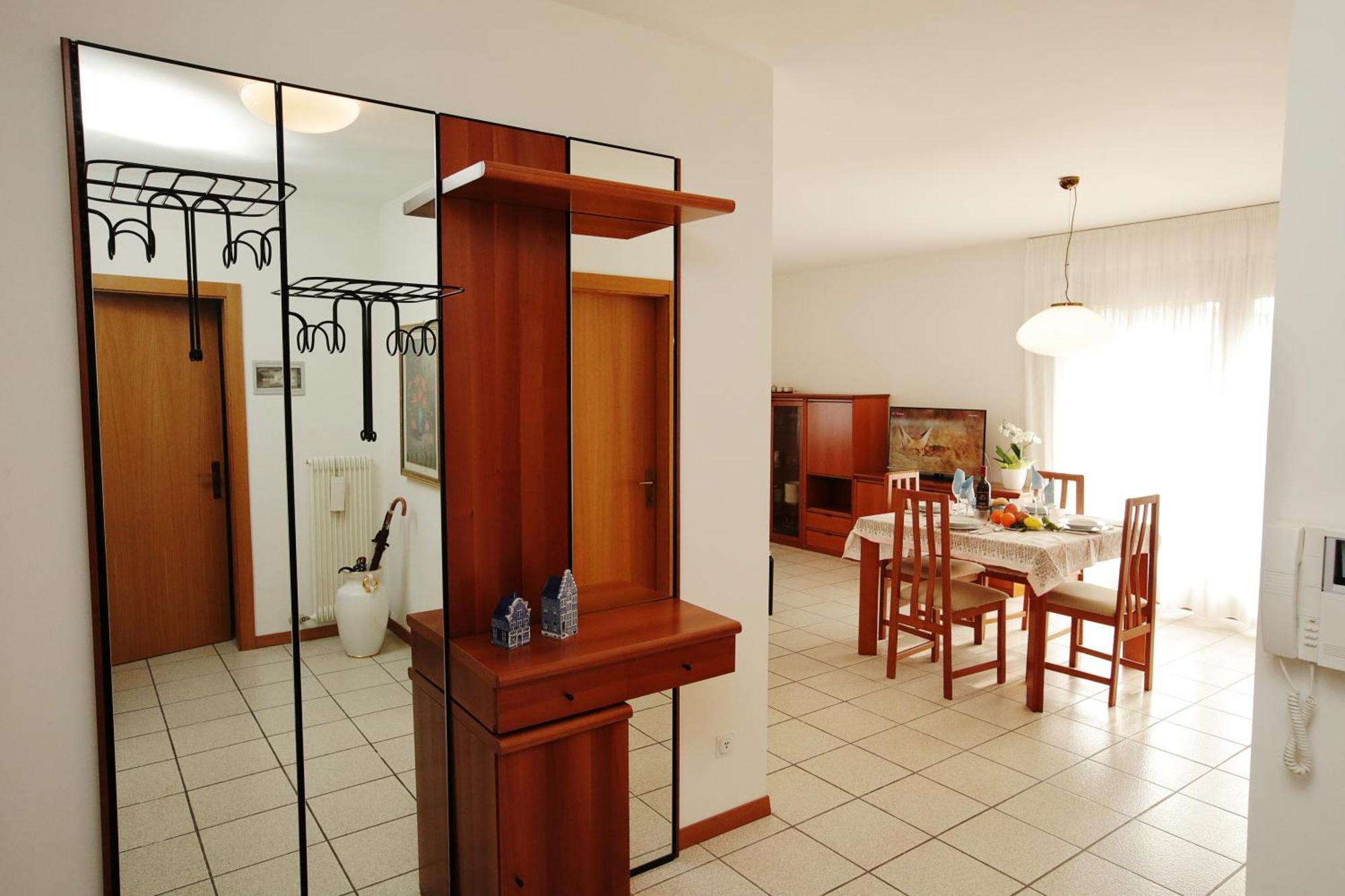 Appartamento Emma - Happy Rentals Riva del Garda Bagian luar foto