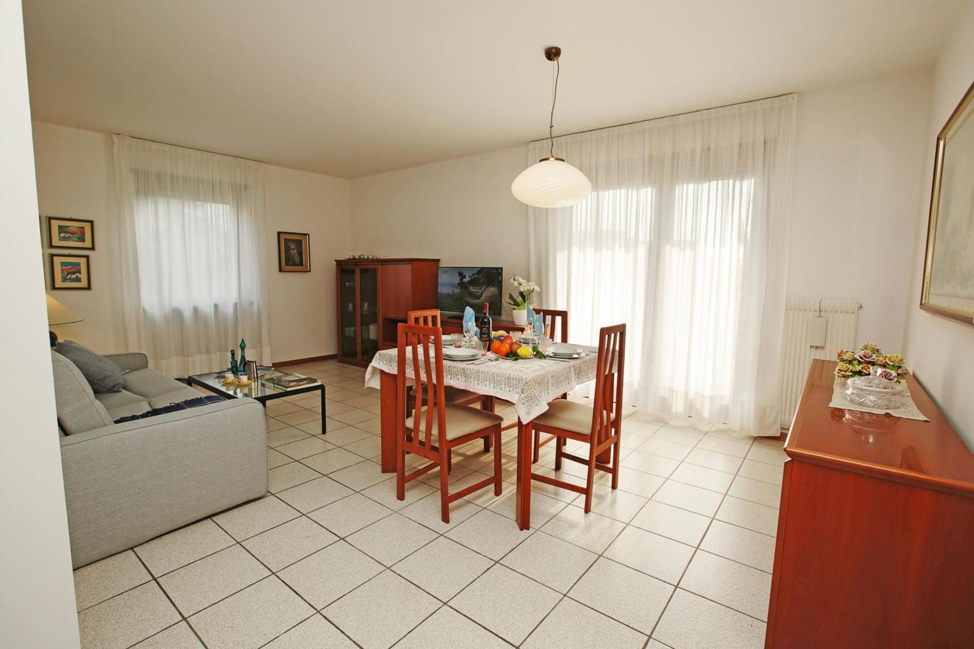 Appartamento Emma - Happy Rentals Riva del Garda Bagian luar foto